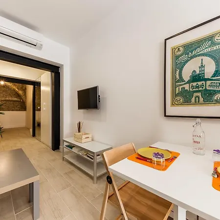 Chez Nous - 7 Appartements Sur Le Vieux Port Marsiglia Esterno foto